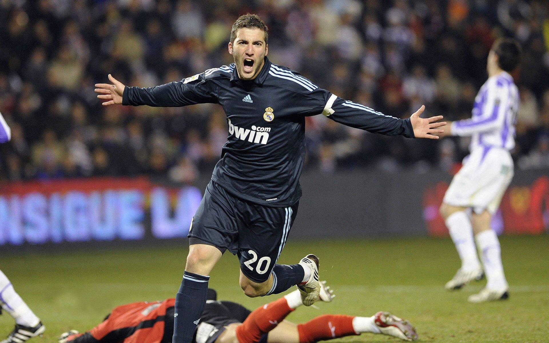 利物浦与帕尔马达成协议，新星莱昂尼今日体检开启新征程